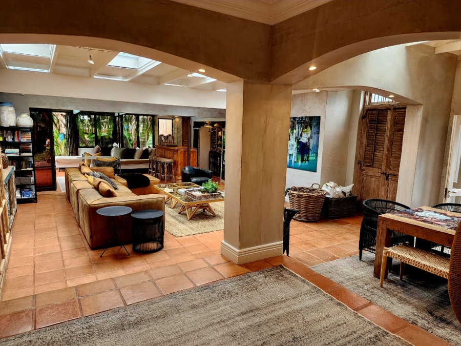 5 Bedroom Property for Sale in Linkside Western Cape